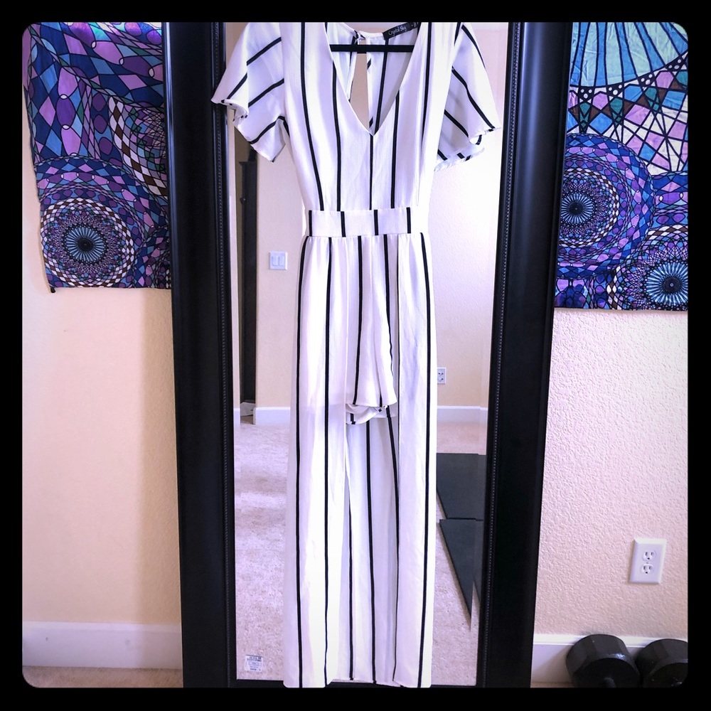 Shorts Romper w/ dress “ cape”